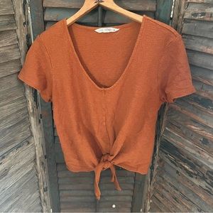 Linen crop top with tie detail
